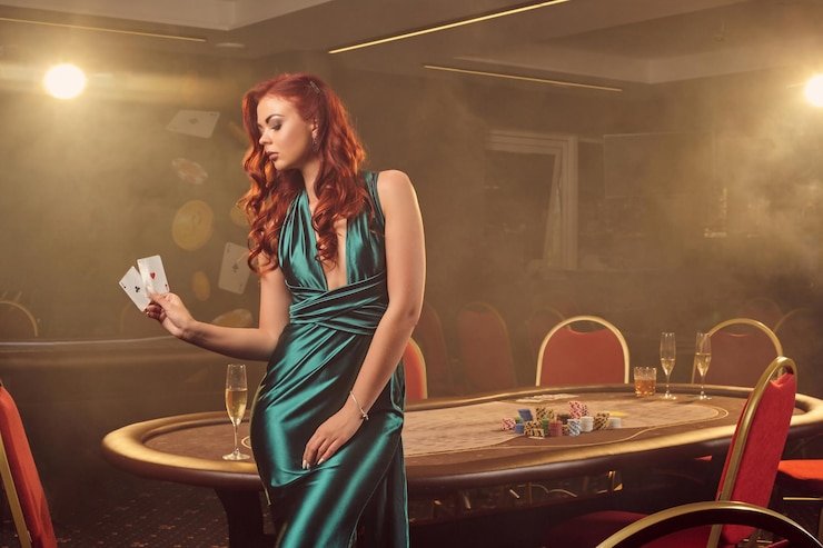 Suasana kerja tim pokerace99 yang fokus memberikan layanan terbaik